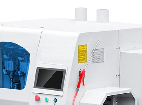 EcoWood CFS-200 CFS-200 OPT  Система аспирации  Для эффективного отвода опила, в верхней части кожуха станка расположены 2 аспирационных патрубка  Рядом с пильным суппортом расположен дополнительный аспирационный кожух для отвода опилок с нижней ч...